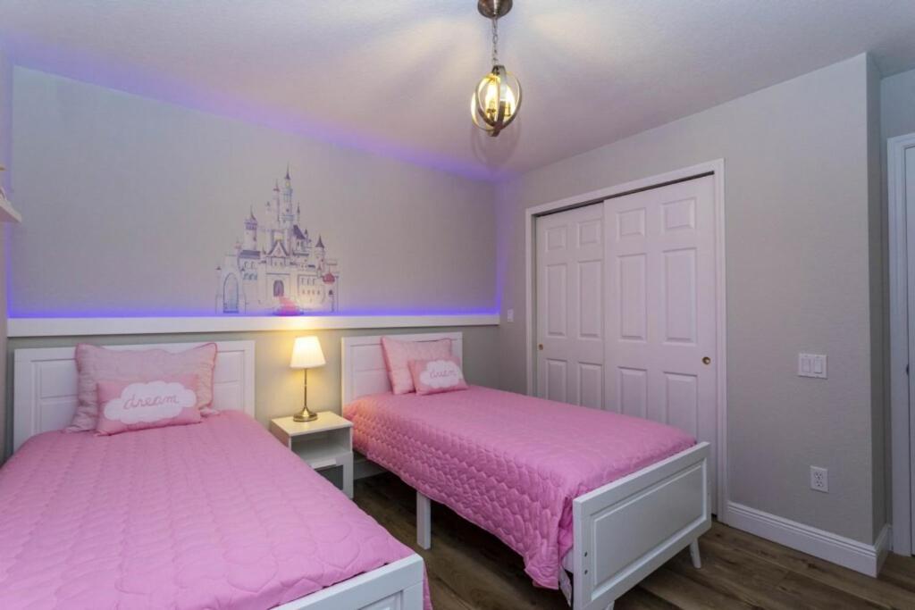 6 Bedrooms Pool And Game Room - 2 Miles To Disney 7817 Orlando Exterior photo